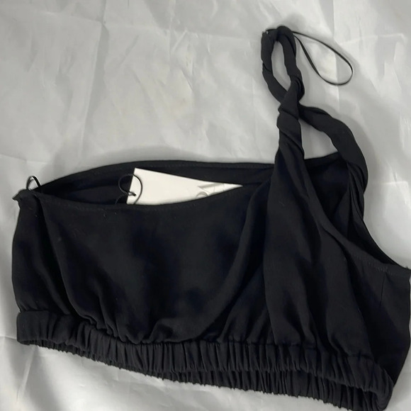 ZARA NWT Black Twisted One Shoulder Crop Top Elastic Band Hem Lined Summer L - Picture 3 of 7